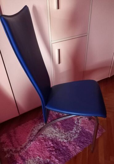 polovni trpezarijski stolovi iz uvoza: Stolice 4 kraljevsko plave,kao nove