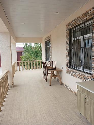 Həyət evləri və villaların satışı: Qala dairəsi, Qala-Şüvəlan yolunun üstünda 6 sot torpaqda sahəsi 200 — 8