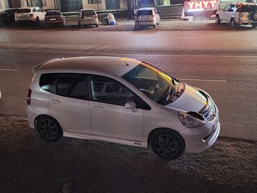авто в рассрочку бишкеке: Honda Fit: 2002 г., 1.5 л, Автоматтык, Бензин, Хетчбек