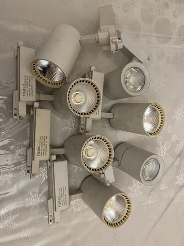 Шкатулки и подставки: Bu LED rel rayışlandırma spotları müasir və səmərəli işıqlandırma
