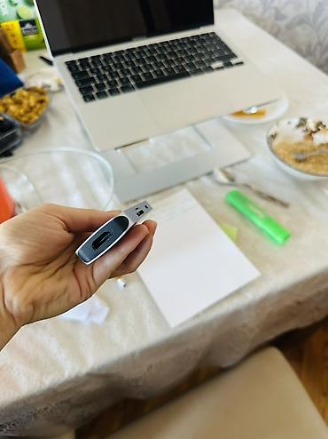 video kartı: Zmuipng USB-C Hub – çoxportlu genişləndirici Xüsusiyyətlər: - 3 × USB — 4