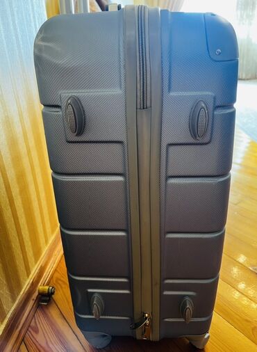 Çamadanlar: Camadan Cemi 2-defe isdifade edilib Olculeri 55/40/25 her bir derali — 6