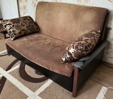 Мебель: Продается раскладной диван!
Все механизмы хорошо работают