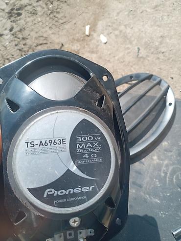 Dinamiklər və sabvuferlər: Pioneer avtomobil audiosu dəsti Komponentlər: - Pioneer DEH-P7950UB — 2