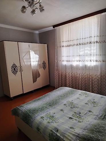 Həyət evləri və villaların satışı: Bağ evi/sahə ilə birlikdə ev - 1 mərtəbəli həyət evi, geniş eyvanlı - — 2