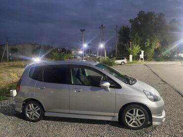 Honda: Honda Fit: 2002 г., 1.3 л, Вариатор, Бензин, Универсал