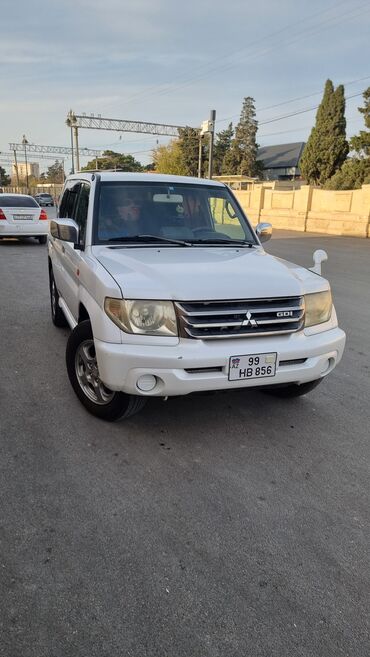 pajero io satilir: Mitsubishi Pajero: 2 l | 2001 il 177000 km Ofrouder/SUV