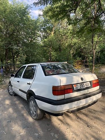 vento: Volkswagen Vento: 1992 г., 1.8 л, Механика, Бензин, Седан — 3