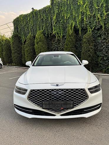 Другие автомобили: Белый представительский седан бизнес-класса. Кузов и дизайн: - — 28