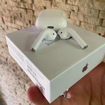 airpods qulaqciq qiymeti: Airpods 2 Master class 35Yox 25AZN 👉Airpods 2 📌Görünüş orginal