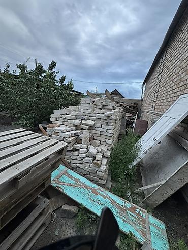 лук овощи: Кирпич силикатный белый, разобранный со строения. - Формат — 2