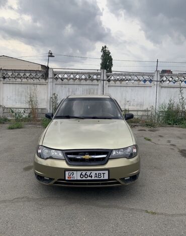 объем 1: Daewoo Nexia: 2010 г., 1.6 л, Механика, Бензин, Седан