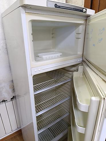 agilli soyuducu: Indesit iki qapılı soyuducu - Üst blokda ayrıca dondurucu bölməsi, əl — 3