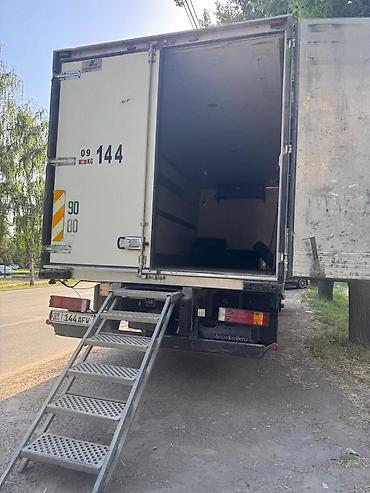 ayon y: Рефрижераторный грузовик Mercedes-Benz Atego 1329 - Изотермический — 4