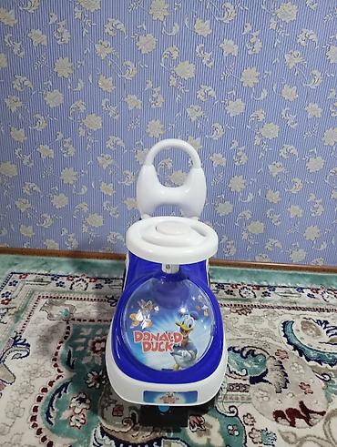 утка в очках: Детская машинка-каталка Donald Duck. Яркая пластиковая каталка в — 2