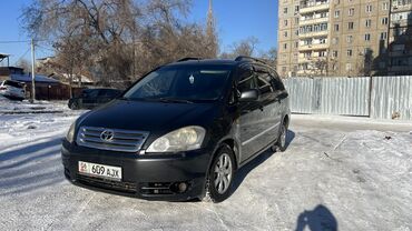 Toyota: Toyota Avensis Verso: 2003 г., 2 л, Механика, Дизель, Минивэн