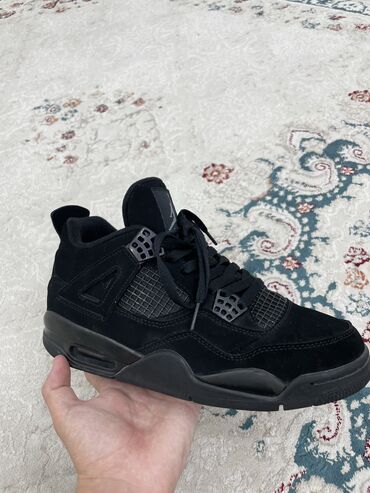 секонд хенд обувь: Air Jordan 4