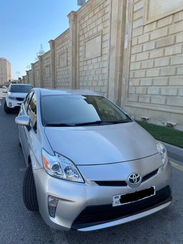 Toyota: Toyota Prius: 1.8 l | 2014 il Hetçbek — 7