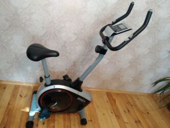 Hovuzlar: Az istifadə olunub təzə kimidir saat məsafə sürət calori ürək