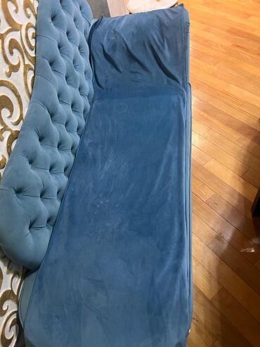 işlənmiş divanlar: Mini-divan, İşlənmiş, Açılmayan, Bazasız, Vеlur parça, Çatdırılma yoxdur