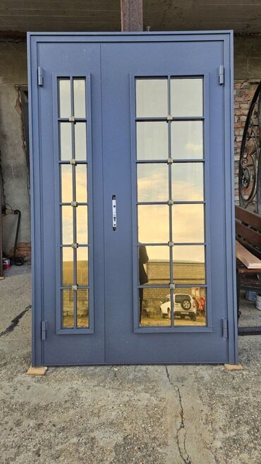 Giriş qapıları: Məhsul: Dəmir giriş qapıları (klassik dizayn) - Material: qalın — 30