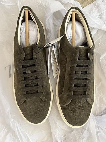 green witch: Zara KHAKI GREEN Leather Trainers

41 SİZE — 4
