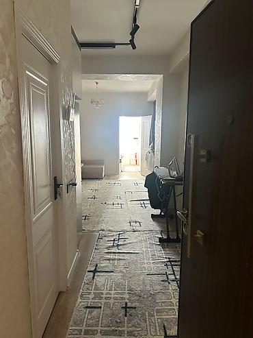 1 otaqlı mənzil – studiya mətbəxli - Plan: Girişdən geniş dəhliz