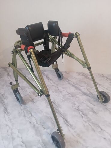 балдак детский: Продаю детский инвалидный ходунок в отличном состоянии. Производство