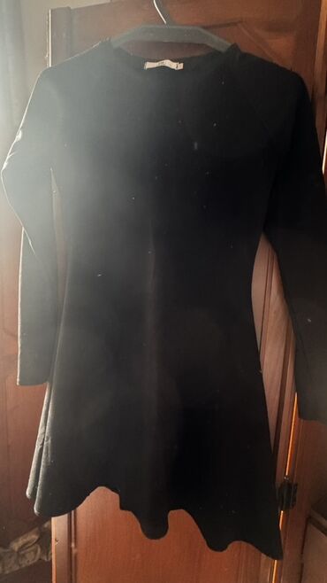 Dəstlər, kostyumlar: Платье размер 42/44 все в идеальном состоянии одеты 1-2 раза по 8 — 12