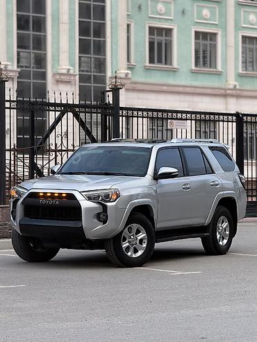 Toyota: Toyota 4Runner: 2017 г., 4 л, Автомат, Бензин, Внедорожник — 1