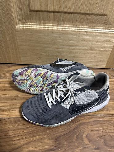 Зальники Nike street gato
Размер 42
Одевались пару раз at lalafo.kg Зальники Nike street gato
Размер 42
Одевались пару раз