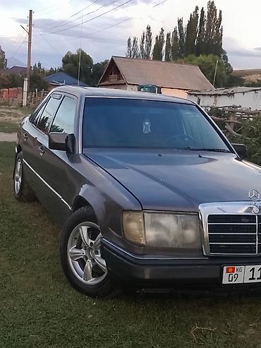 Унаа сатуу: Mercedes-Benz E-Class: 1991 г., 2.3 л, Кол менен иштөөчү, Бензин, Седан — 1