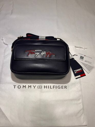 барсетка томми: Классическая сумка, Tommy Hilfiger, Материал: Искусственная кожа, Регулируемый ремень, Женские