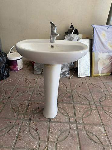 keramik: Ayaqlı vannaya otağı lavabosu və qarışdırıcı kran - Tip: Pedestallı — 1