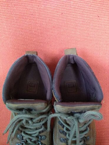 Gležnjače: Gležnjače, 38.5 na lalafo.rs — 10 Gležnjače: Gležnjače, 38.5 — 10