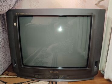 телевизор sharp: Продаю телевизор б/у. Все работает Цена 1000 сом Отдаю за