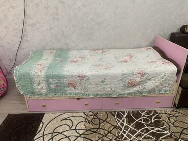 детский спальний: Кровать в хорошем состоянии почти новый торг имееться есть два