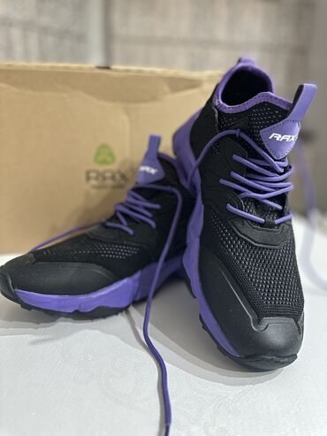 Кроссовки и спортивная обувь: Продаю кроссовки RAX женские, размер 40 (на 25 см). Дышащие и удобные