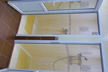 Отели и хостелы: Добро пожаловать в Domhostel города Каракол! Улица Алыбакова 144, обр — 13