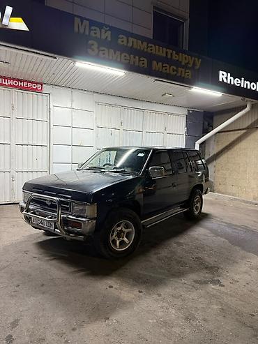 крыло на ниву: Nissan Terrano: 1993 г., 2.7 л, Автомат, Дизель, Внедорожник — 6