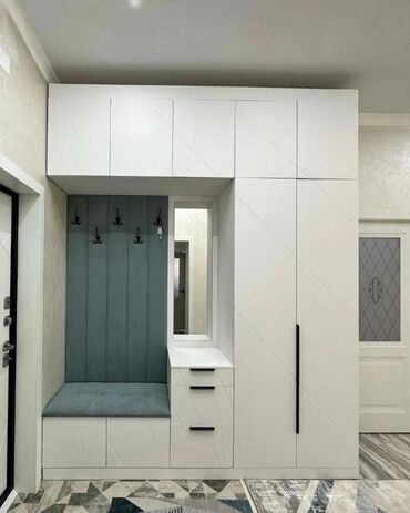 Açılan, 6 qapı Düz dolab, Dəhliz dolabı