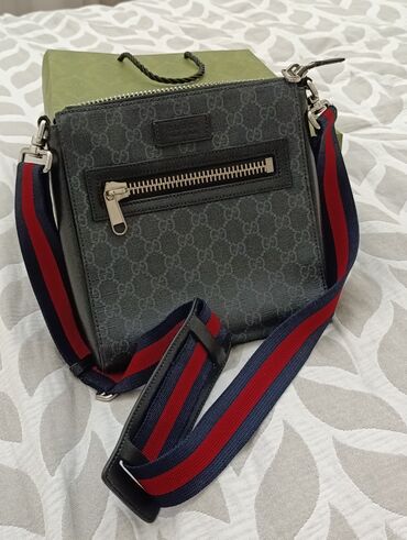 сумка через плечо женская белая: Классикалык сумка, Gucci, Италия, Сыдырмалуу, Унисекс, Жаңы