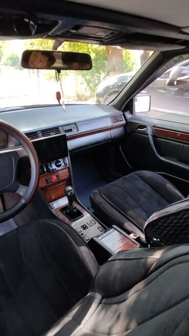 Mercedes-Benz: Mercedes-Benz W124: 1990 г., 2.3 л, Механика, Бензин, Седан — 13