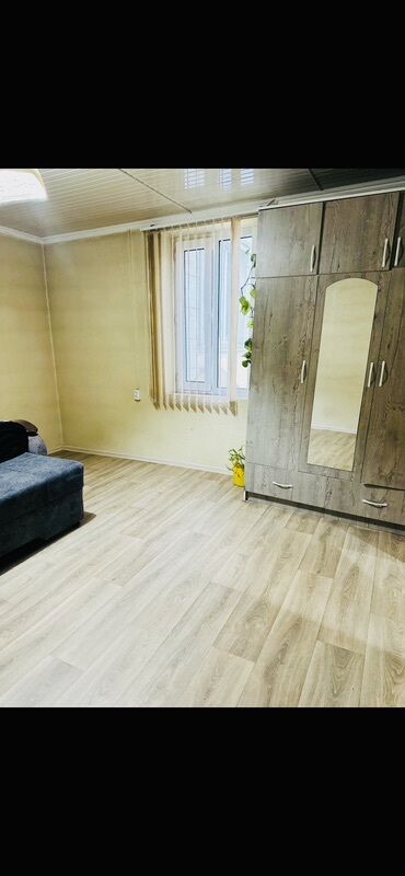 ищу частный дом: Сдаётся отдельная комната с кухонной зоной. Описание: - Просторная