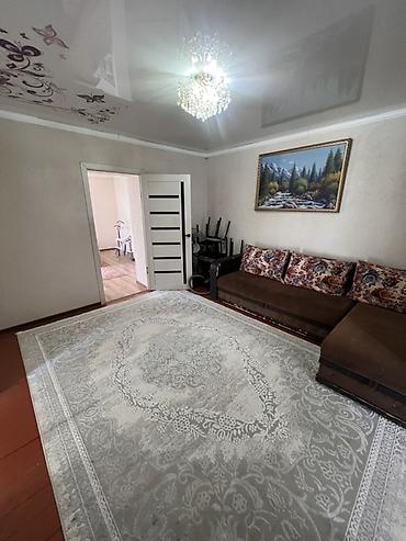 Продажа полдома: Продаю дом В селе Кунтуу, большой двор, 4 сарая, тапчан, навес — 13