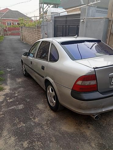 2005 kia sephia: Opel Vectra: 1.8 l | 1998 il 2000388 km Sedan — 5