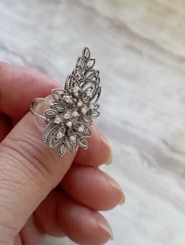 brilyant qaşlı uzuk: Кольцо, Серебро