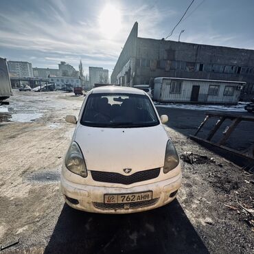 Toyota: Toyota Funcargo: 2003 г., 1.3 л, Автомат, Бензин, Хэтчбэк — 2