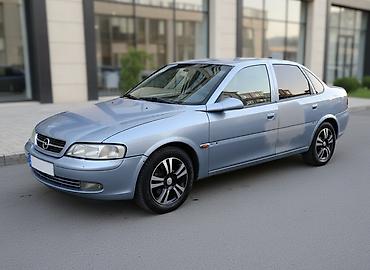 turbo az opel vectra 2000: Opel Vectra: 1.8 l | 1997 il Sedan — 1