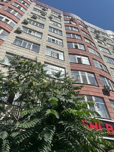 продажа контейнер дордой: Срочно продаю коммерческое помещение с ремонтом, цокольный этаж, 152